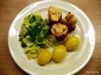 Spargel-Cordon-Bleu mit <strong>Butterkartoffeln</strong> und Salat