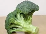 Brokkoli komplett verwerten - Stiel kann man essen