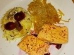 Pochierter Lachs mit Roter Bete und Mungosprossen