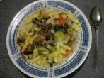 Deftiger Gemüsetopf mit Schweinefleisch und Spätzle