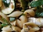 Italienische Conchiglie nach mediterran-orientalischer Art und Weise