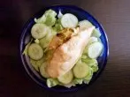 Gefüllte Hühnerbrust - Sorpresa auf Salat