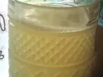 Honig in kalter Flüssigkeit auflösen