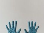 Handschuhe beim Einkaufen: Schutz oder Keimschleuder?