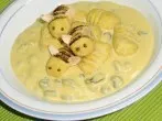 Kartoffel-Grieß-Gnocchi mit Blütenpollen-Quarkspeise