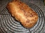 Dinkelbrot mit w&uuml;rzigem Sonnenblumenkerne-Topping