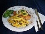 <strong>Zitronenschnitzel</strong> mit gebackenen Kartoffeln