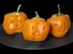 Vegan gefüllte Paprika-Halloweengeister