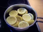 Zitronen-Reiniger auf Vorrat herstellen