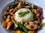 Asiatisches Hühnchen mit Cashewkernen