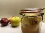 Geschmackvolles & lang haltbares Apfelkompott aus dem Ofen