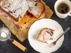 Zitronenkuchen mit Joghurt und Blaubeeren