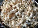 Tzatziki-Popcorn - mit verschiedenen Gewürzmischungen experimentieren