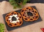 Brezel-Kr&auml;nze selber machen: Essbare Weihnachtsdeko
