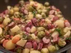 Resteessen: Gemüseeintopf mit Möhren, Kartoffeln und Mettwürstchen