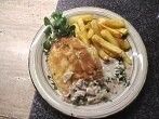 <strong>Putenschnitzel</strong> an Steinpilzso&szlig;e