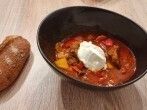 Saftige <strong>Gulaschsuppe</strong>