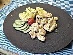 H&auml;hnchenbrust-<strong>Ragout</strong> mit Butter-<strong>Kartoffelp&uuml;ree</strong>