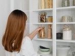 Vorratsschrank organisieren: 6 funktionale Tipps