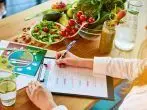 Ökotrophologie-Fernstudium – Ernährungswissenschaften (B.Sc.) bei AKAD
