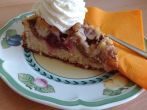 <strong>Pflaumenkuchen</strong> mit Hefeteig