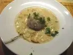 Steinpilzrahmsoße mit Semmelknödel