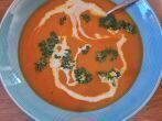 <strong>K&uuml;rbissuppe</strong> mit Orangensaft - pure Harmonie