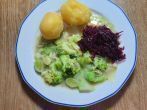 Lauchgem&uuml;se mit Brokkoli, Kartoffeln und Rotkraut