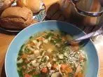 Gemüsesuppe mit Hühnchen
