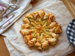 Pizza-Stern mit Bl&auml;tterteig