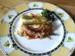 Auflauf mit Spargel und Nudelteigtaschen