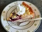 Apfel-Heidelbeer-Kuchen mit Streuseln