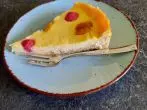Käsekuchen-Tarte mit Mirabellen und Himbeeren