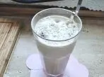 Eiskaffee mit Vanilleeis, Milch & Sahne