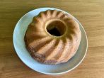 Kuchen leichter aus Form l&ouml;sen &ndash; Trick mit Mehl