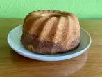 Kuchen leichter aus Form lösen – Trick mit Mehl