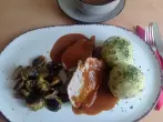 Schweinebraten mit Knödeln
