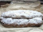 Mandelstollen mit Rosenwasser