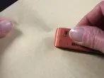 Radiergummi säubern mit Löschpapier