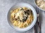 Spaghettisalat mit Parmesan