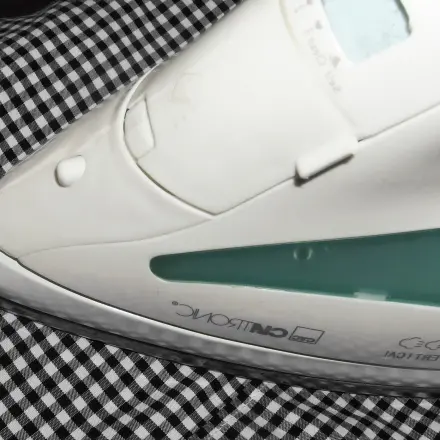 Hemd bügeln: Der schnelle Hemdentrick ein zweites Mal