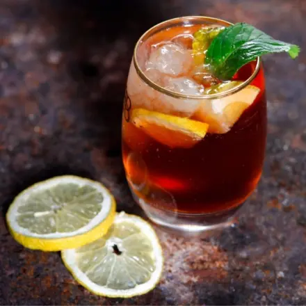 Calimocho aus Rotwein und Cola