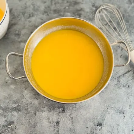 Kuchenteig schnell & unkompliziert anrühren mit geschmolzenem Fett