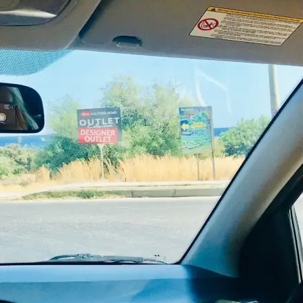 Abstecher zum Outlet auf dem Weg in den Urlaub