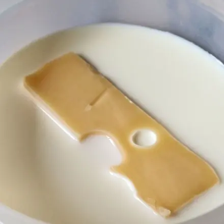 Käse (aus)angetrocknet? - Milch hilft!