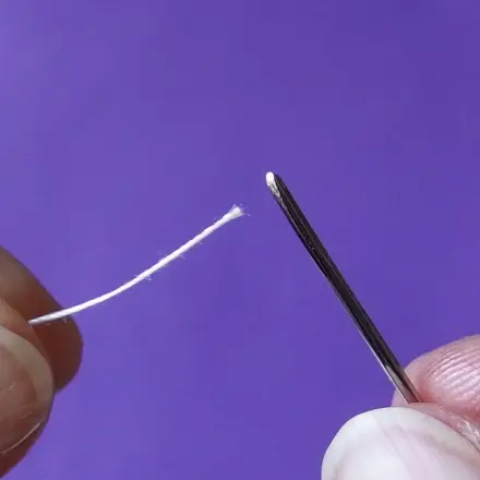 Einfädeln leicht gemacht mit Haarspray