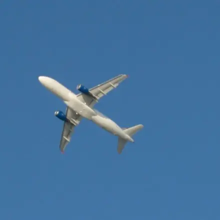 Langstreckenflug geplant? Prüfe verschiedene Flugrouten