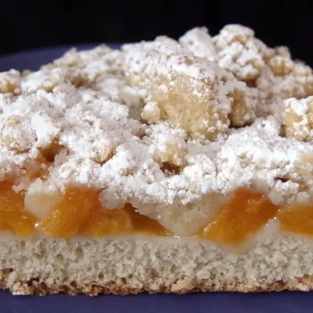 Streusel halten bombenfest auf dem Streuselkuchen