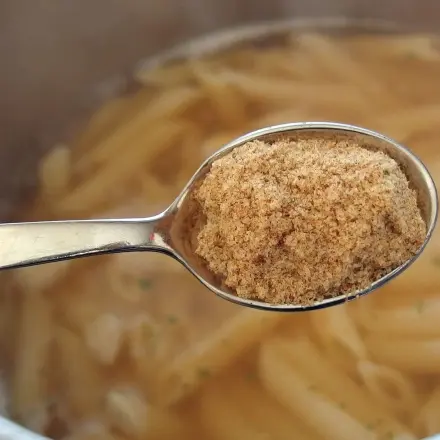 Nudeln mit Brühe kochen