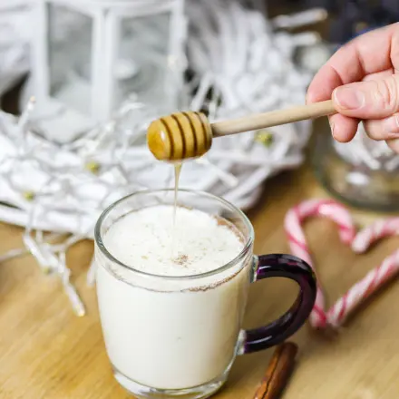 Zimtmilch mit Honig